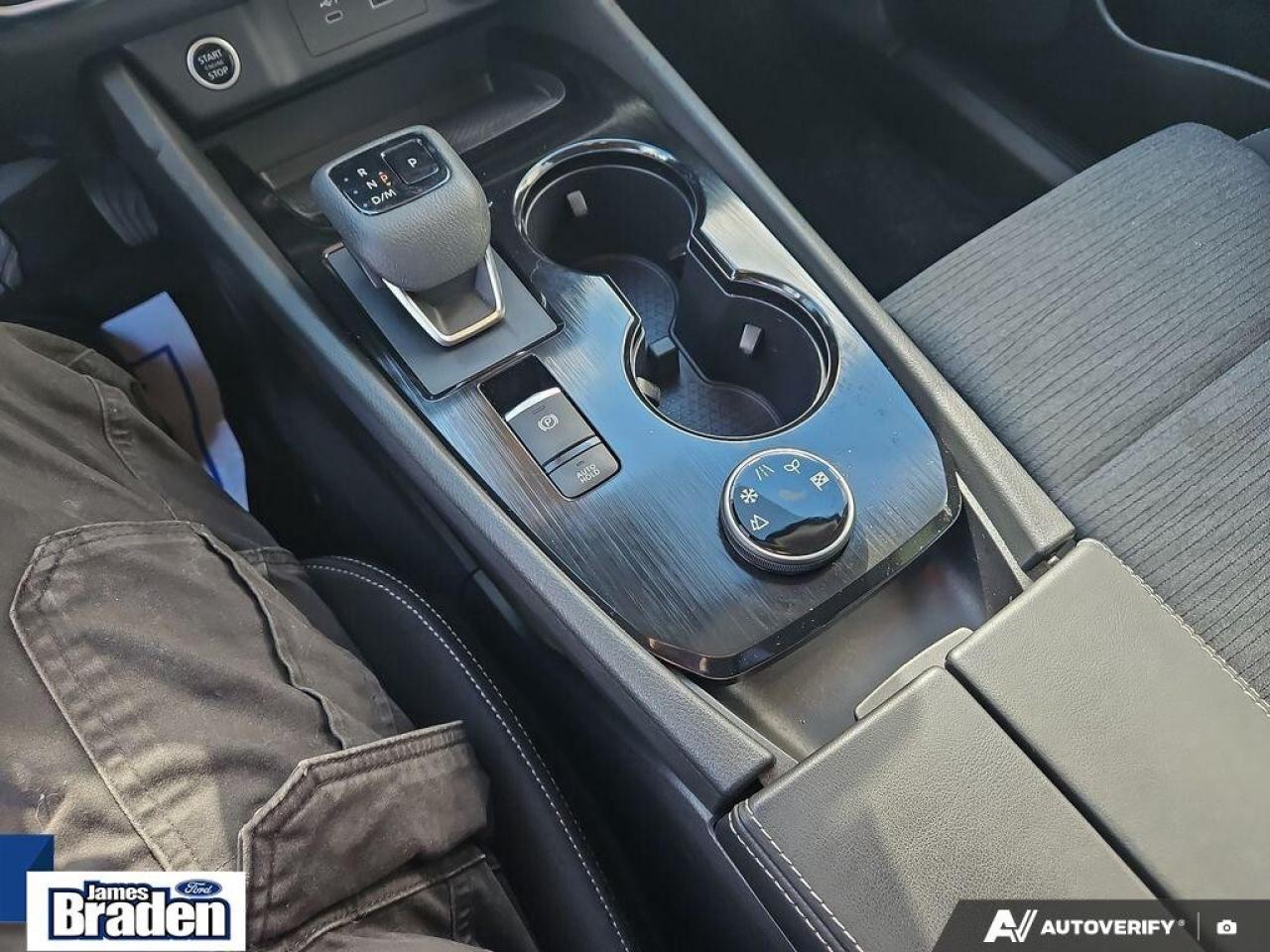 2023 Nissan Rogue SV   AWD   NAV   SUNROOF Photo