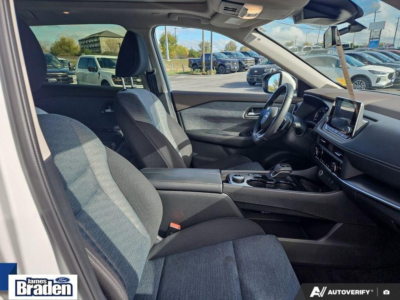 2023 Nissan Rogue SV   AWD   NAV   SUNROOF Photo