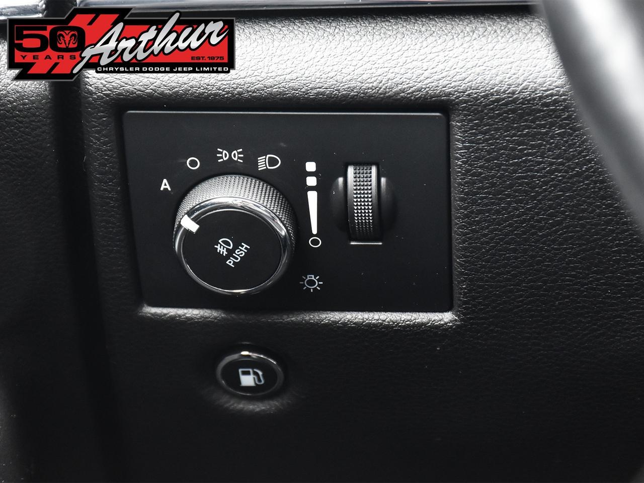 2021 Jeep Grand Cherokee LIMITED 4X4 Photo