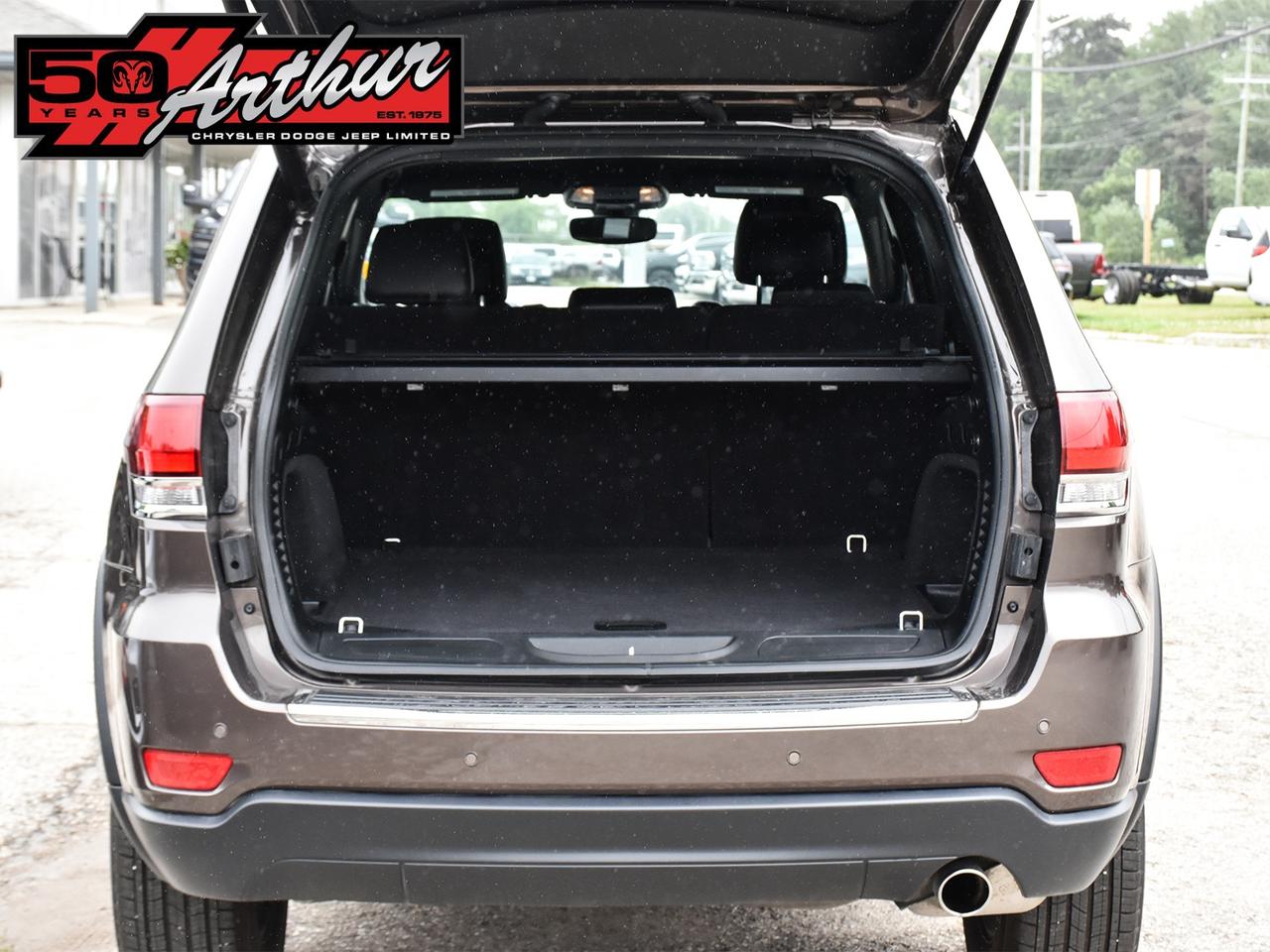 2021 Jeep Grand Cherokee LIMITED 4X4 Photo