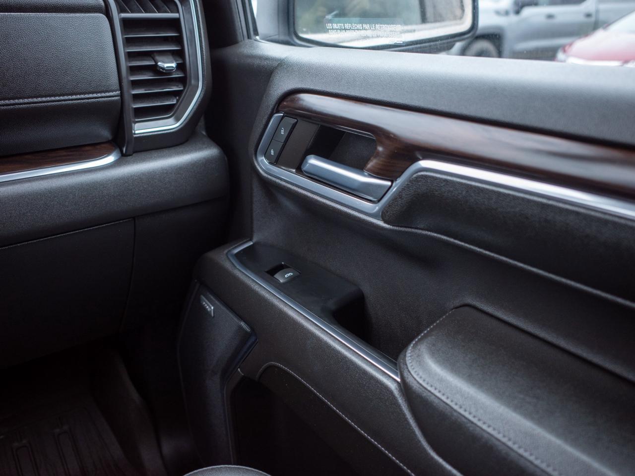 2024 GMC Sierra 1500 SLT -  6.2L V8 Engine Photo