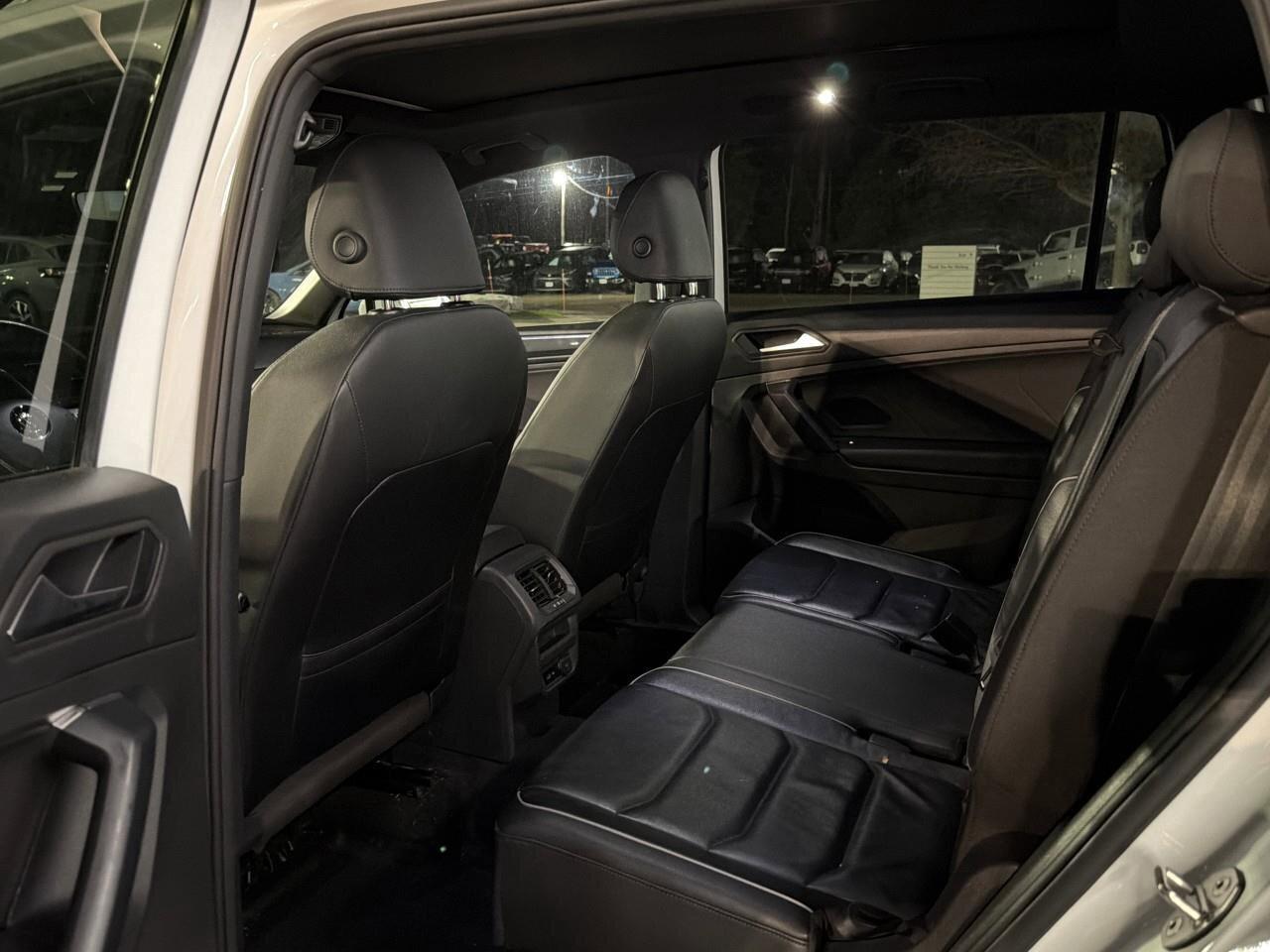 2019 Volkswagen Tiguan HighlineONE-OWNER, ACCIDENT-FREE, THIRD ROW, SUNRO Photo