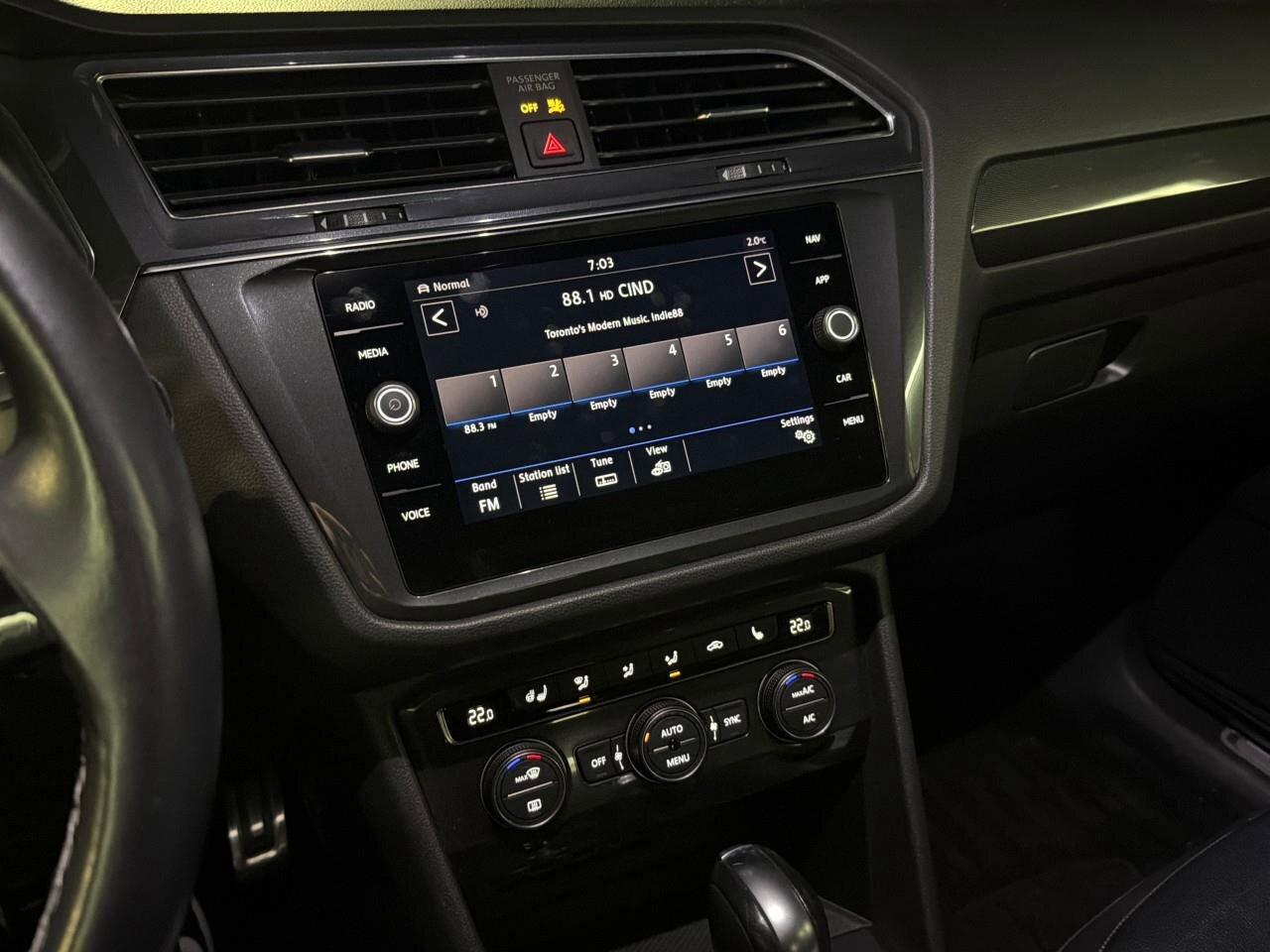 2019 Volkswagen Tiguan HighlineONE-OWNER, ACCIDENT-FREE, THIRD ROW, SUNRO Photo