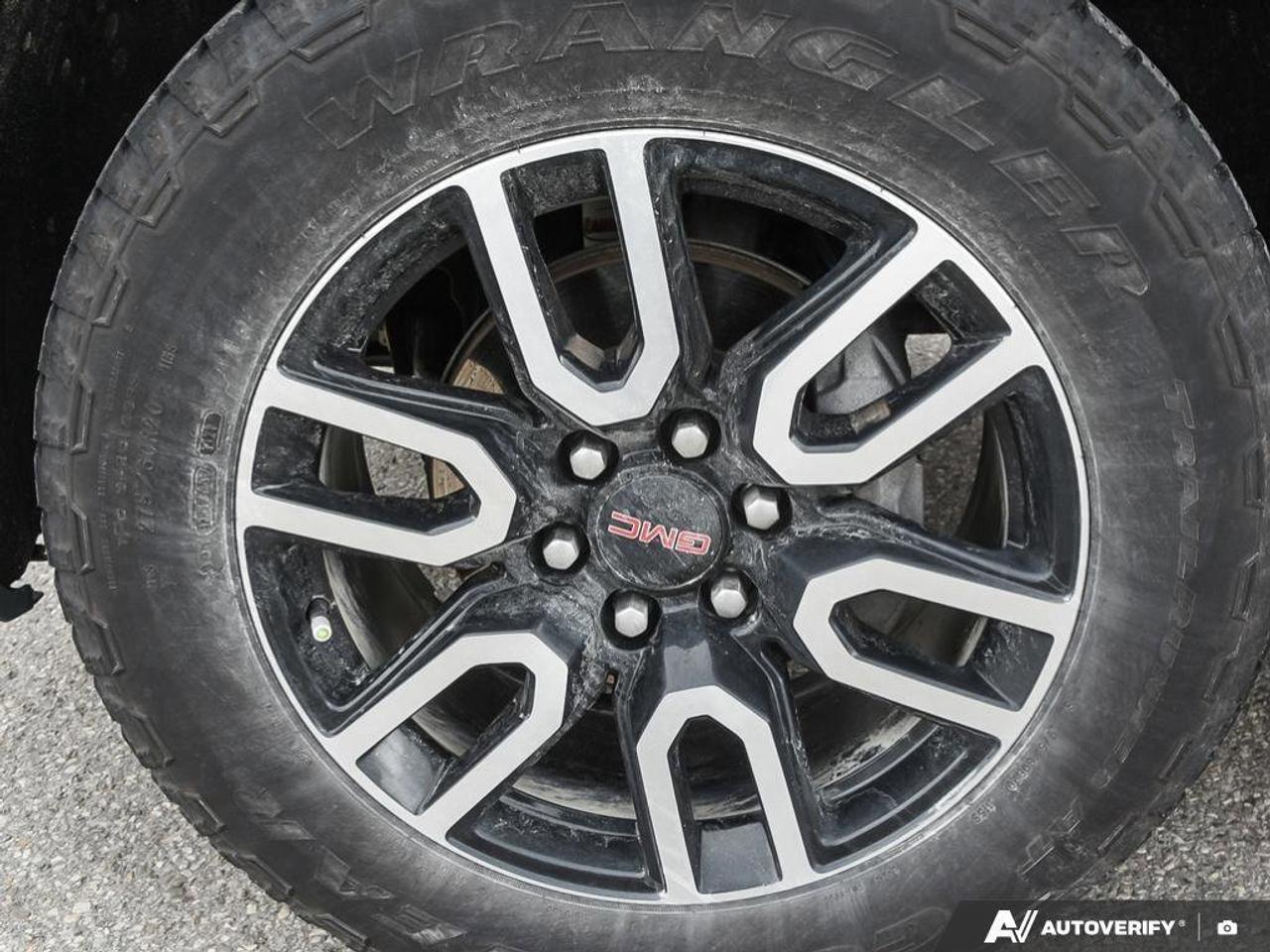 2024 GMC Sierra 1500 AT4AT4 PREMIUM, CREW, DURAMAX, 4X4, ROOF, HTD/COOL Photo