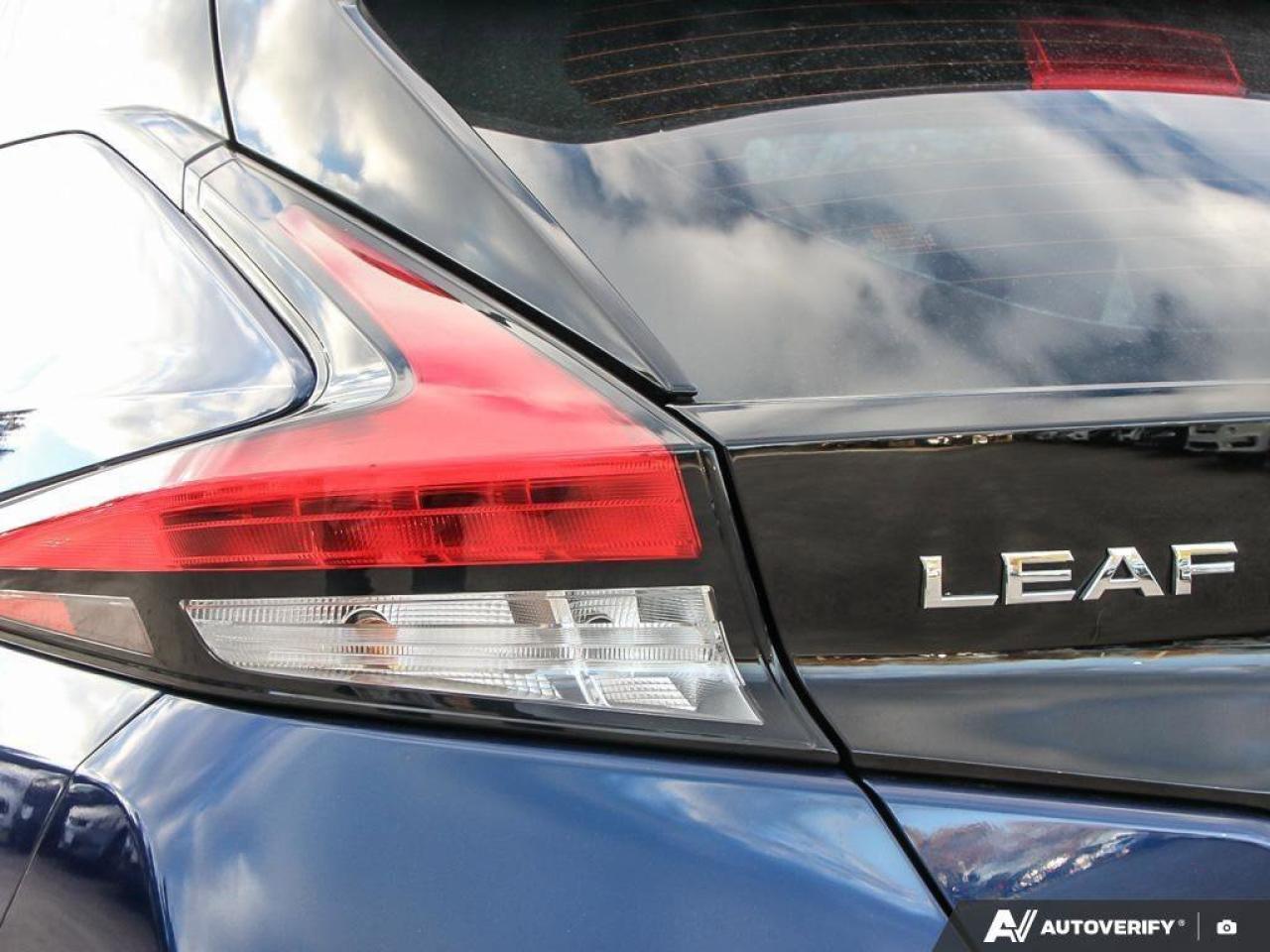 2018 Nissan Leaf SVELECTRIC, CARPLAY, BACKUP CAM, TWO SETS OF TIRES Photo