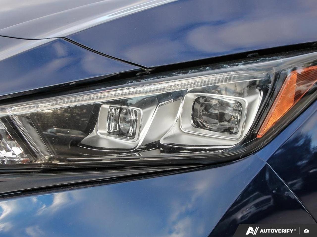 2018 Nissan Leaf Sv HatchELECTRIC, CARPLAY, BACKUP CAM, TWO SETS OF Photo