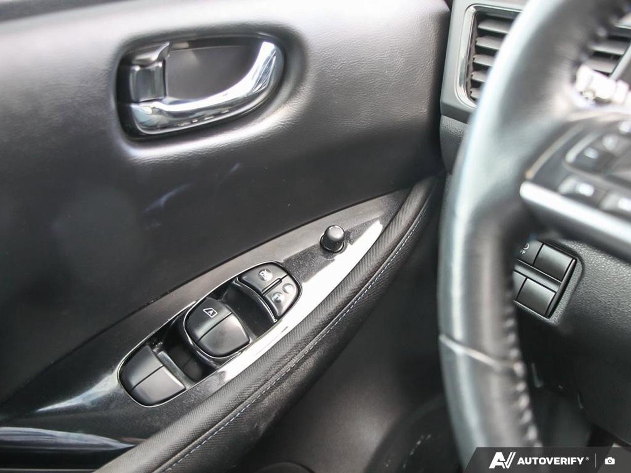 2018 Nissan Leaf Sv HatchELECTRIC, CARPLAY, BACKUP CAM, TWO SETS OF Photo