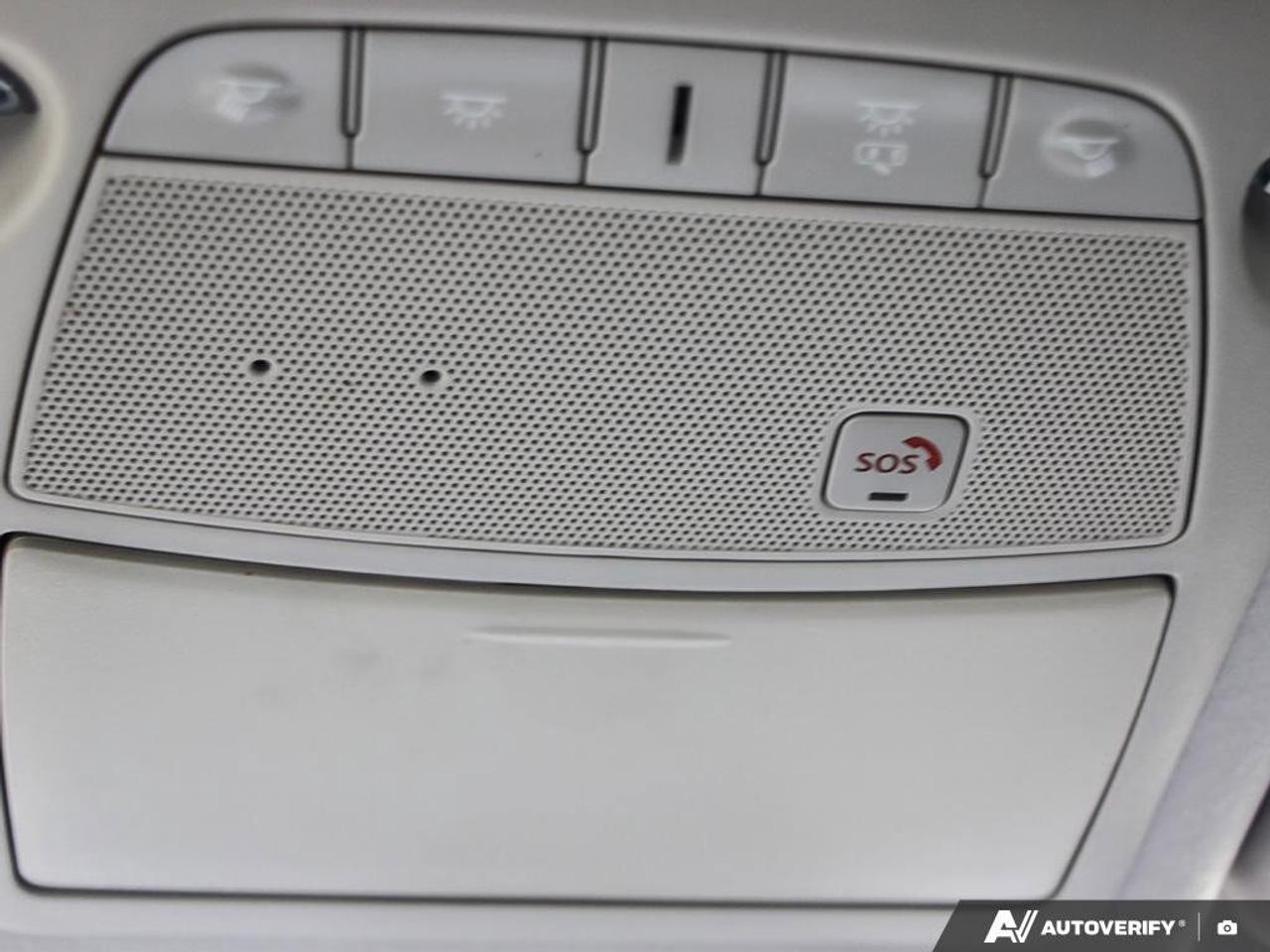 2018 Nissan Leaf Sv HatchELECTRIC, CARPLAY, BACKUP CAM, TWO SETS OF Photo