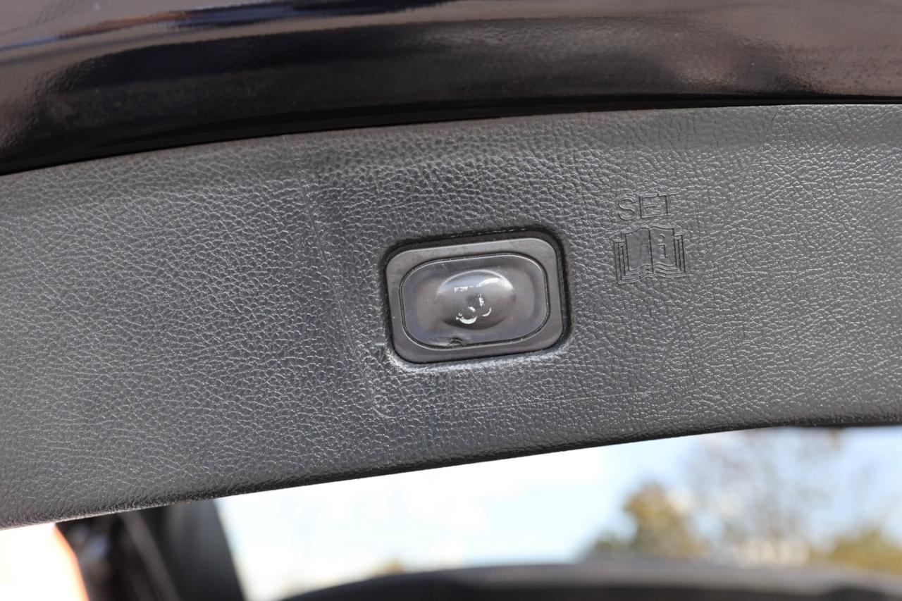 2019 Ford Edge SEL-AWD/NAV/LEATHER/B CAM/BLIS/LANE ASSIST/KEYLESS Photo