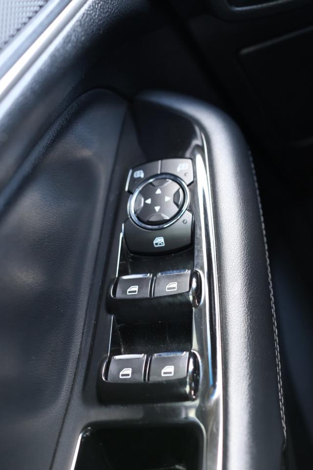 2019 Ford Edge SEL-AWD/NAV/LEATHER/B CAM/BLIS/LANE ASSIST/KEYLESS Photo