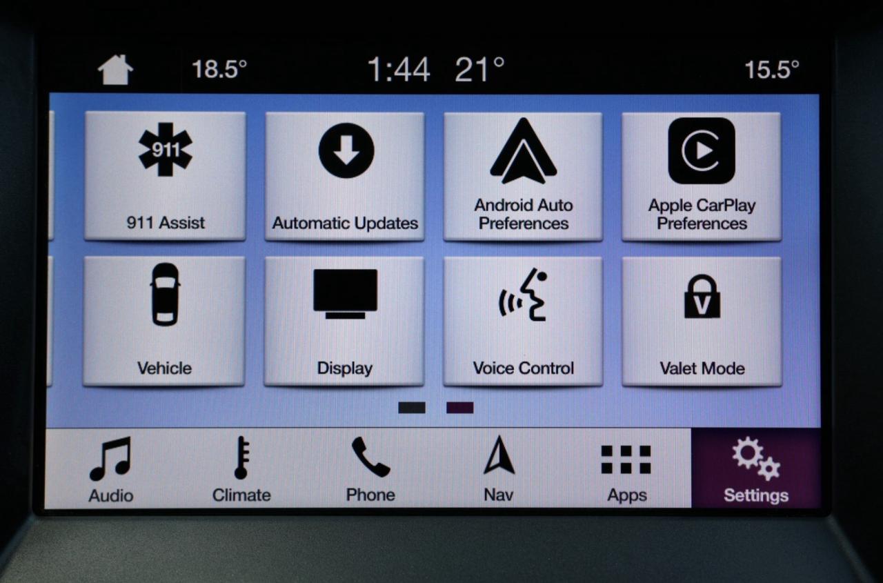 2019 Ford Edge SEL-AWD/NAV/LEATHER/B CAM/BLIS/LANE ASSIST/KEYLESS Photo