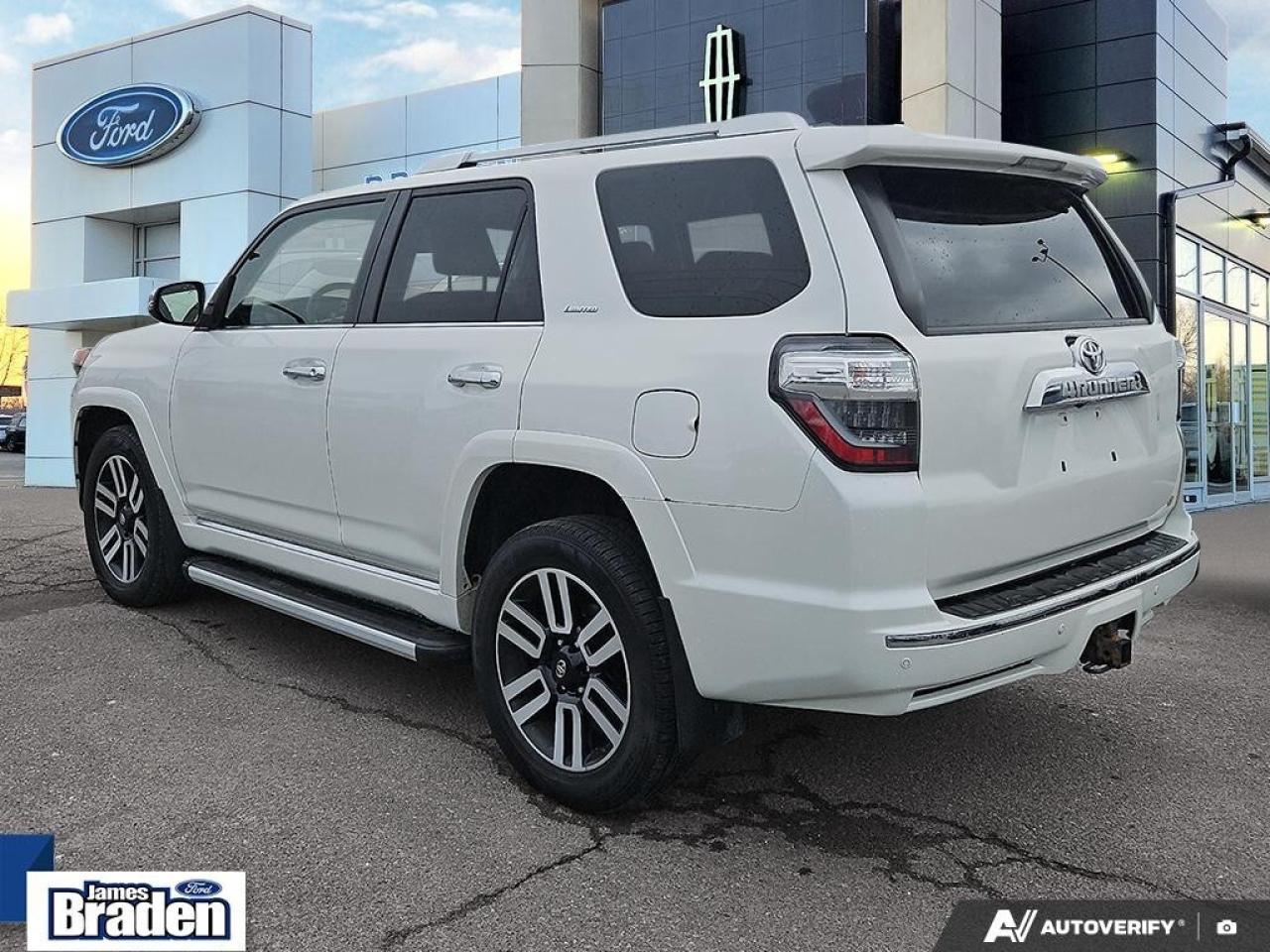 2017 Toyota 4Runner SR5   LEATHER   MOONROOF   TOW PKG Photo3