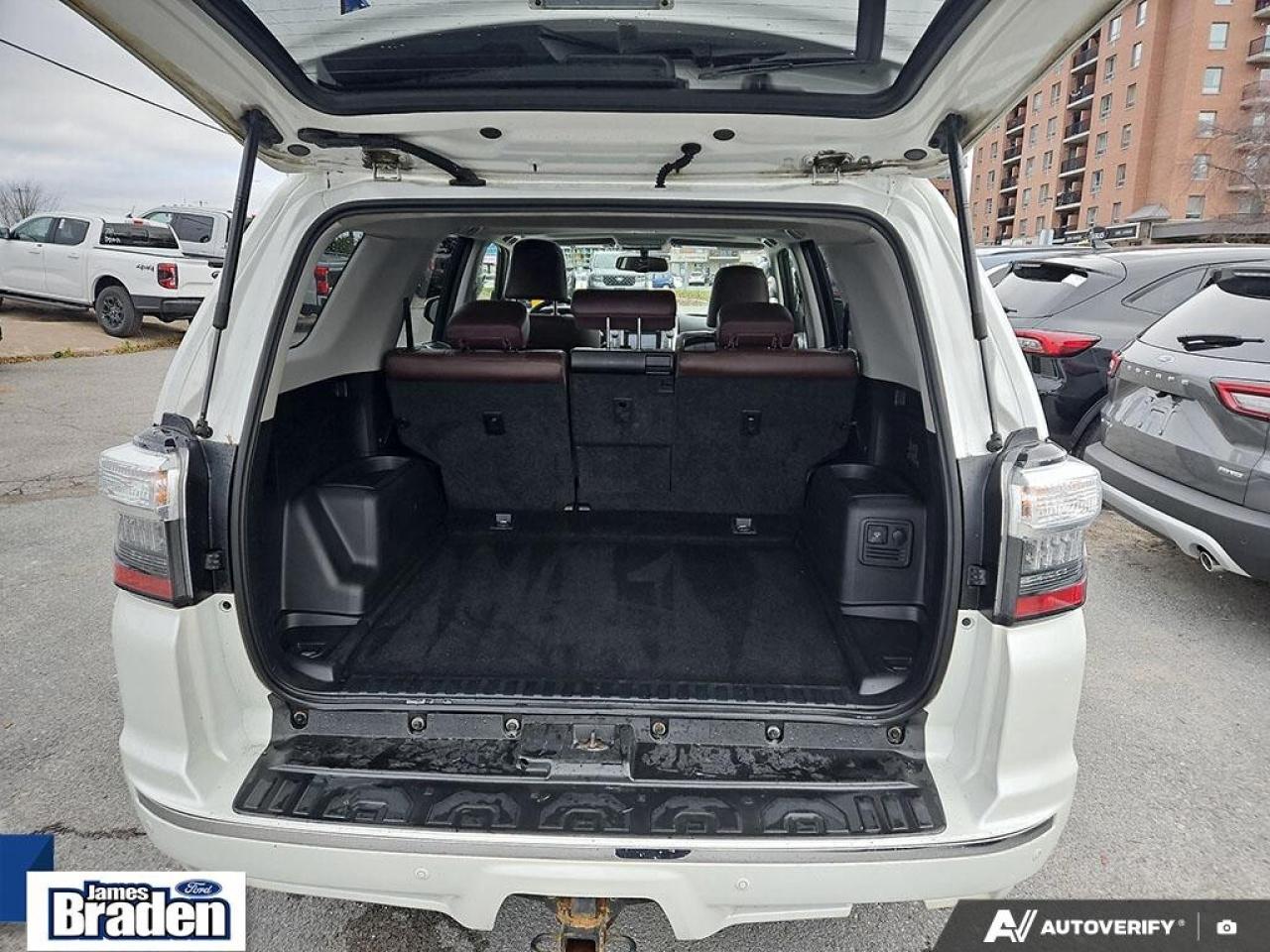 2017 Toyota 4Runner SR5   LEATHER   MOONROOF   TOW PKG Photo