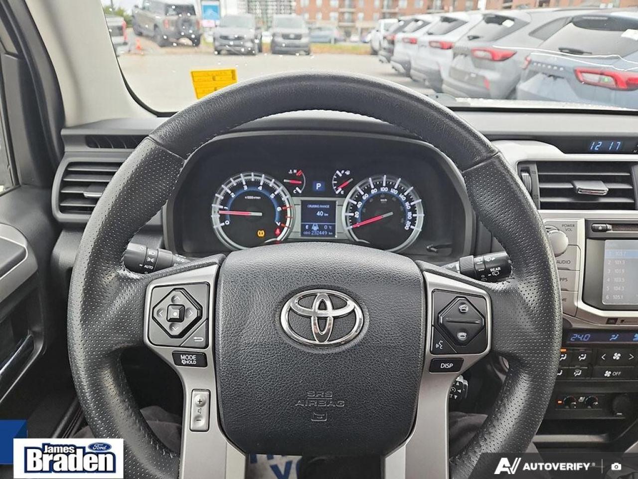 2017 Toyota 4Runner SR5   LEATHER   MOONROOF   TOW PKG Photo