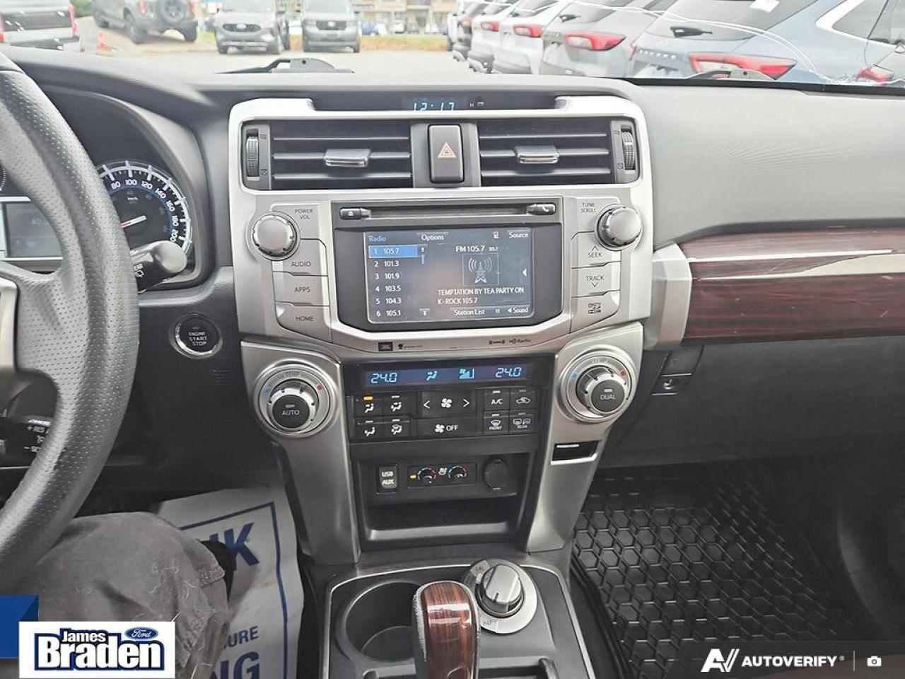 2017 Toyota 4Runner SR5   LEATHER   MOONROOF   TOW PKG Photo