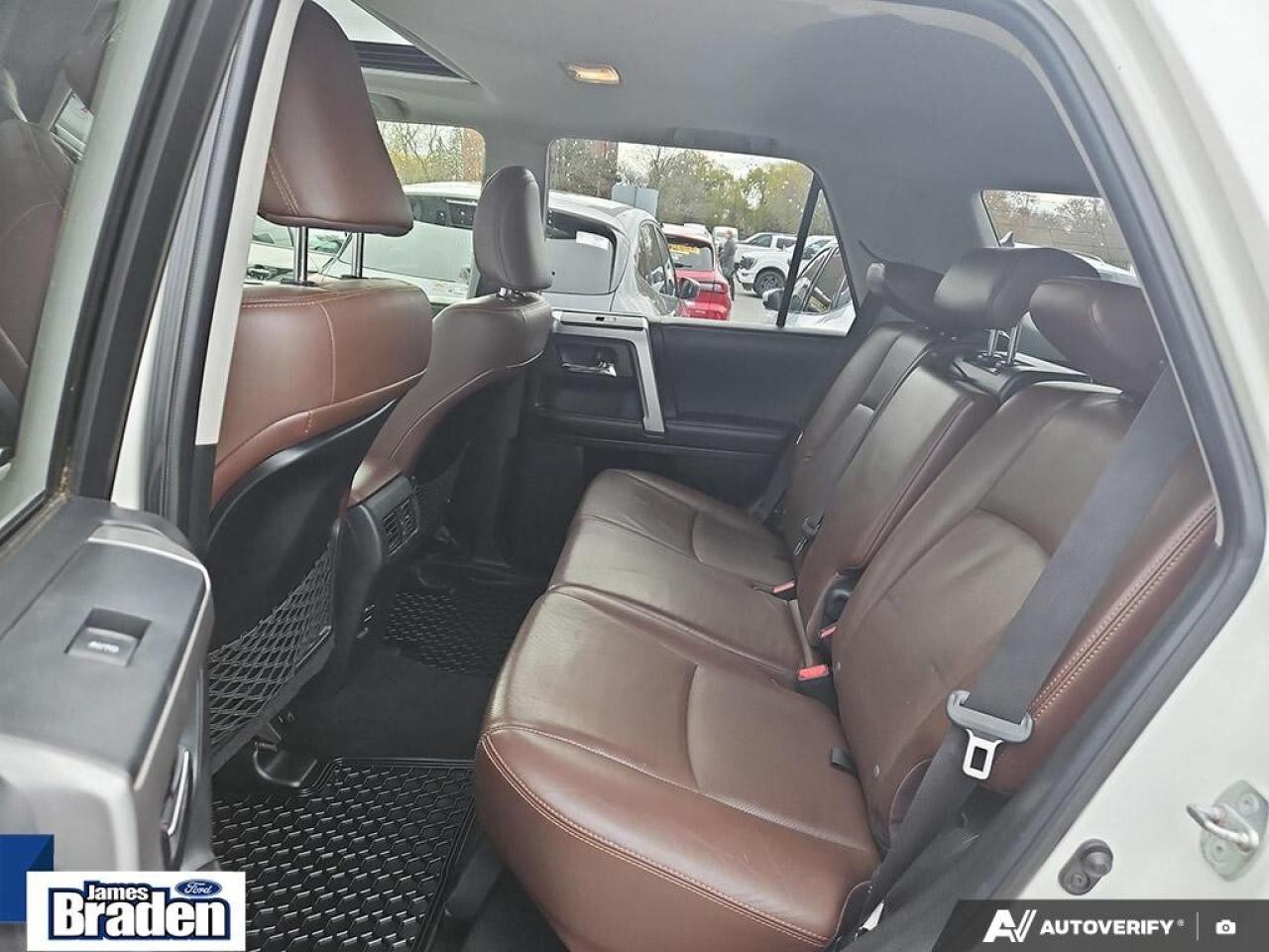 2017 Toyota 4Runner SR5   LEATHER   MOONROOF   TOW PKG Photo