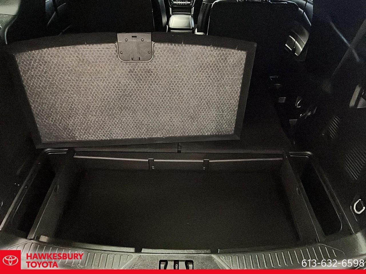 2023 Ford Explorer ST 2023 Ford Explorer ST / Ford Explorer ST 2023 Photo