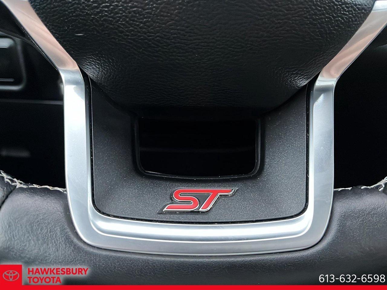 2023 Ford Explorer ST 2023 Ford Explorer ST / Ford Explorer ST 2023 Photo