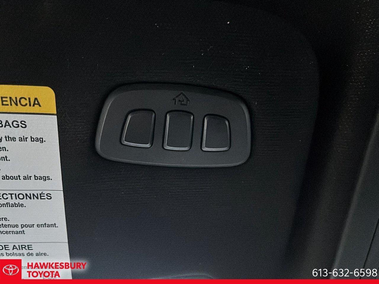 2023 Ford Explorer ST 2023 Ford Explorer ST / Ford Explorer ST 2023 Photo