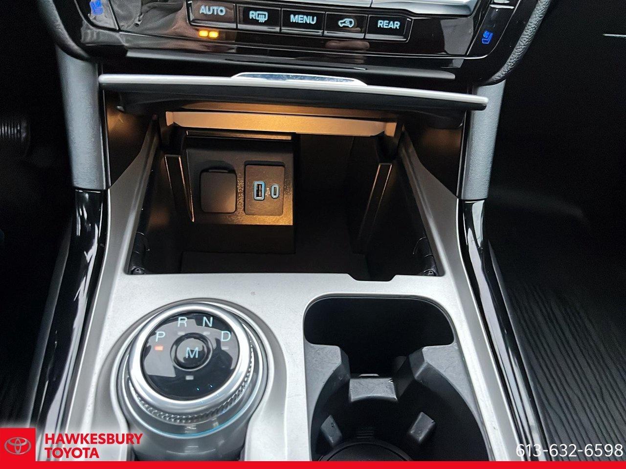 2023 Ford Explorer ST 2023 Ford Explorer ST / Ford Explorer ST 2023 Photo