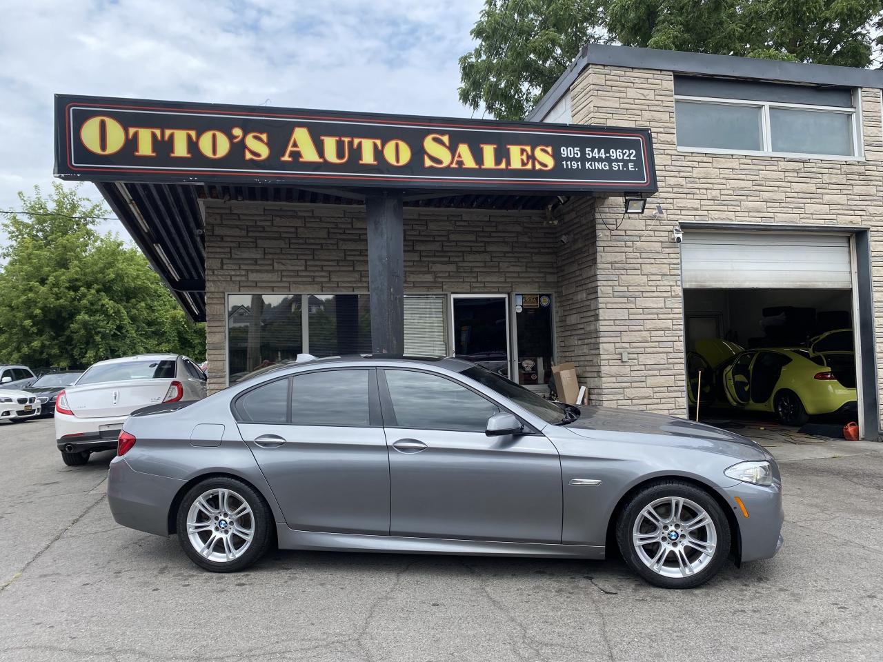 2013 BMW 5 Series 4dr Sdn 528i xDrive AWD Photo0