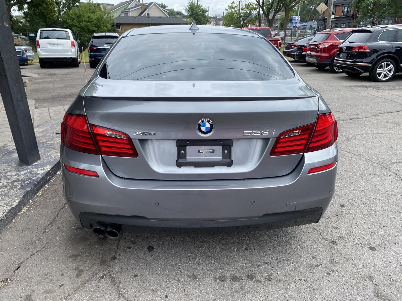 2013 BMW 5 Series 4dr Sdn 528i xDrive AWD Photo3