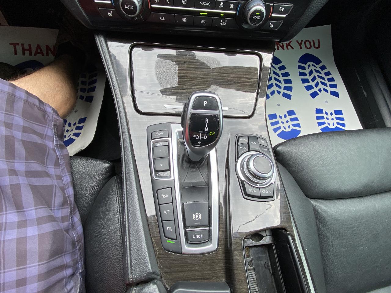 2013 BMW 5 Series 4dr Sdn 528i xDrive AWD Photo