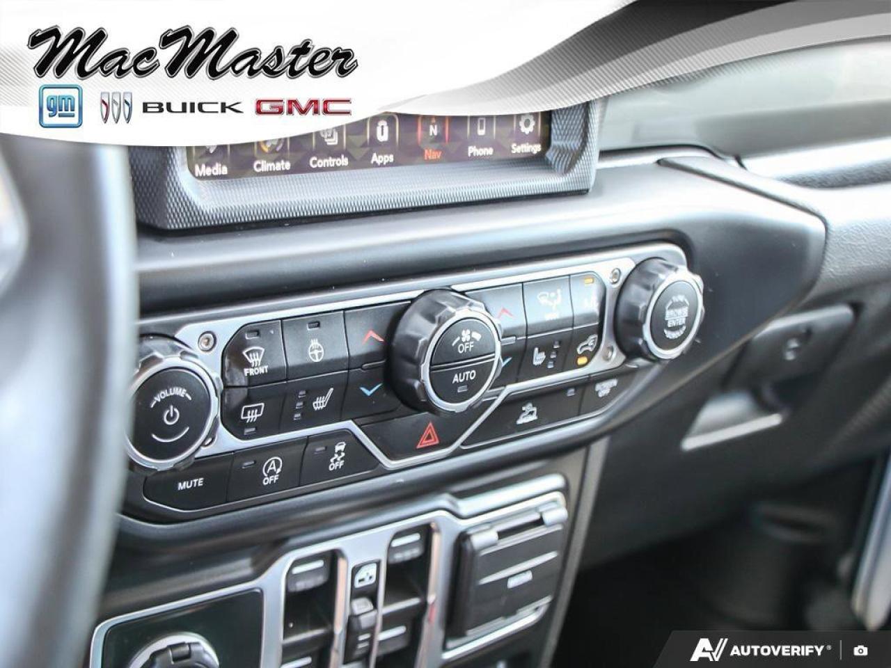 2023 Jeep Wrangler SaharaSAHARA, V6, 4X4, NAV, HEATED CLOTH, DUAL TOP Photo