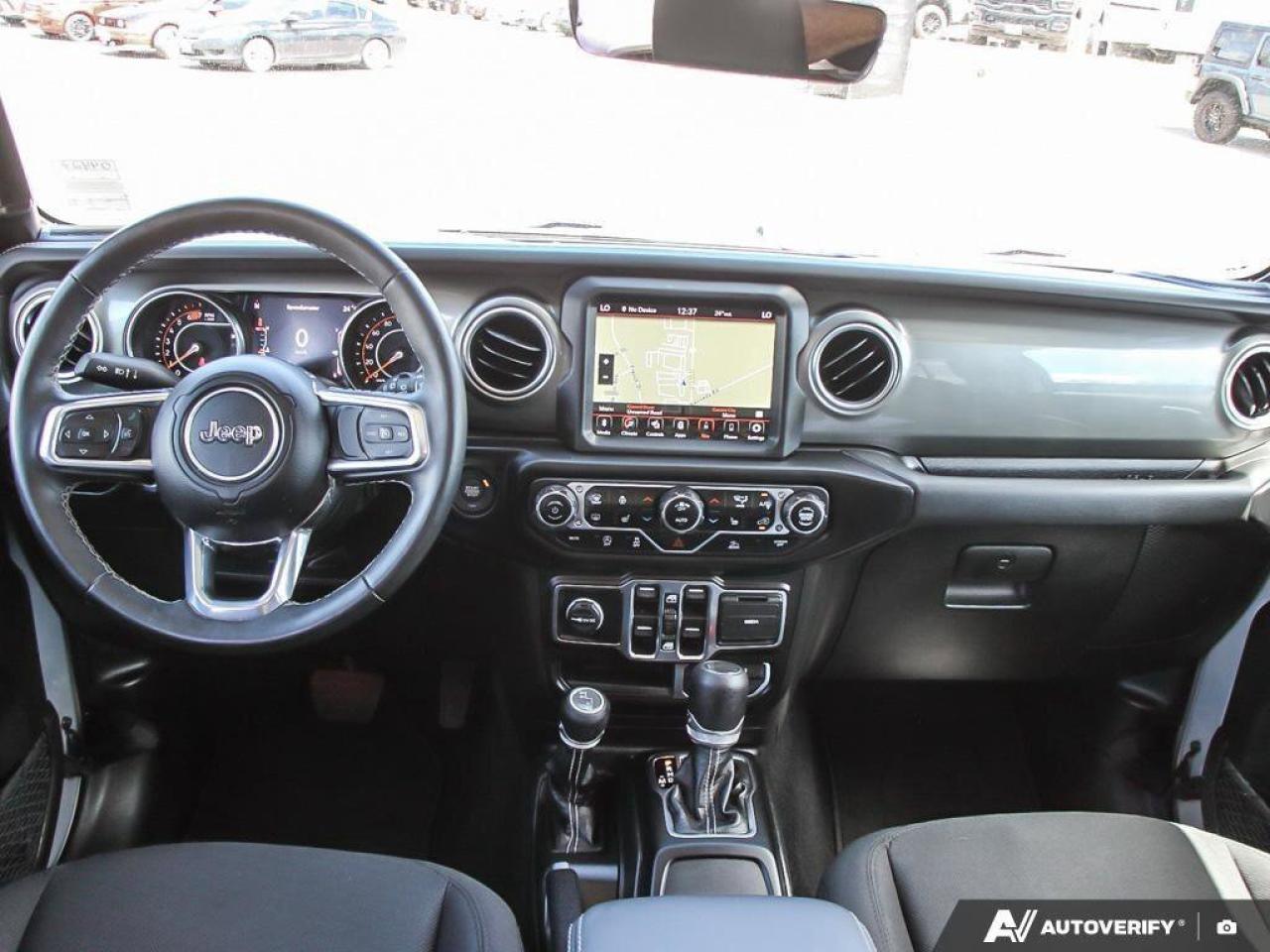 2023 Jeep Wrangler SaharaSAHARA, V6, 4X4, NAV, HEATED CLOTH, DUAL TOP Photo