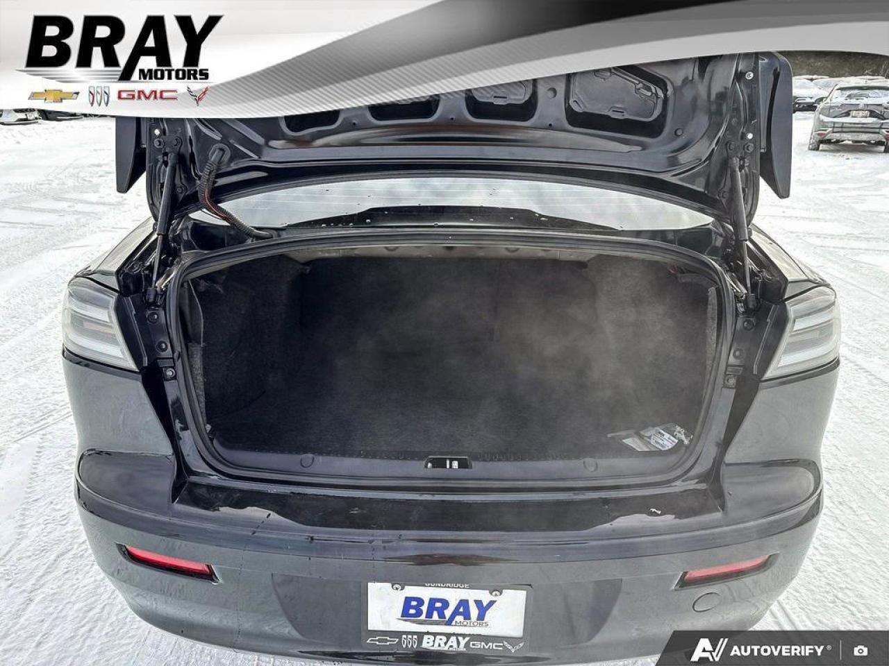 2017 Mitsubishi Lancer ES   SPORTY AND SHARP, CERTIFIED. Photo