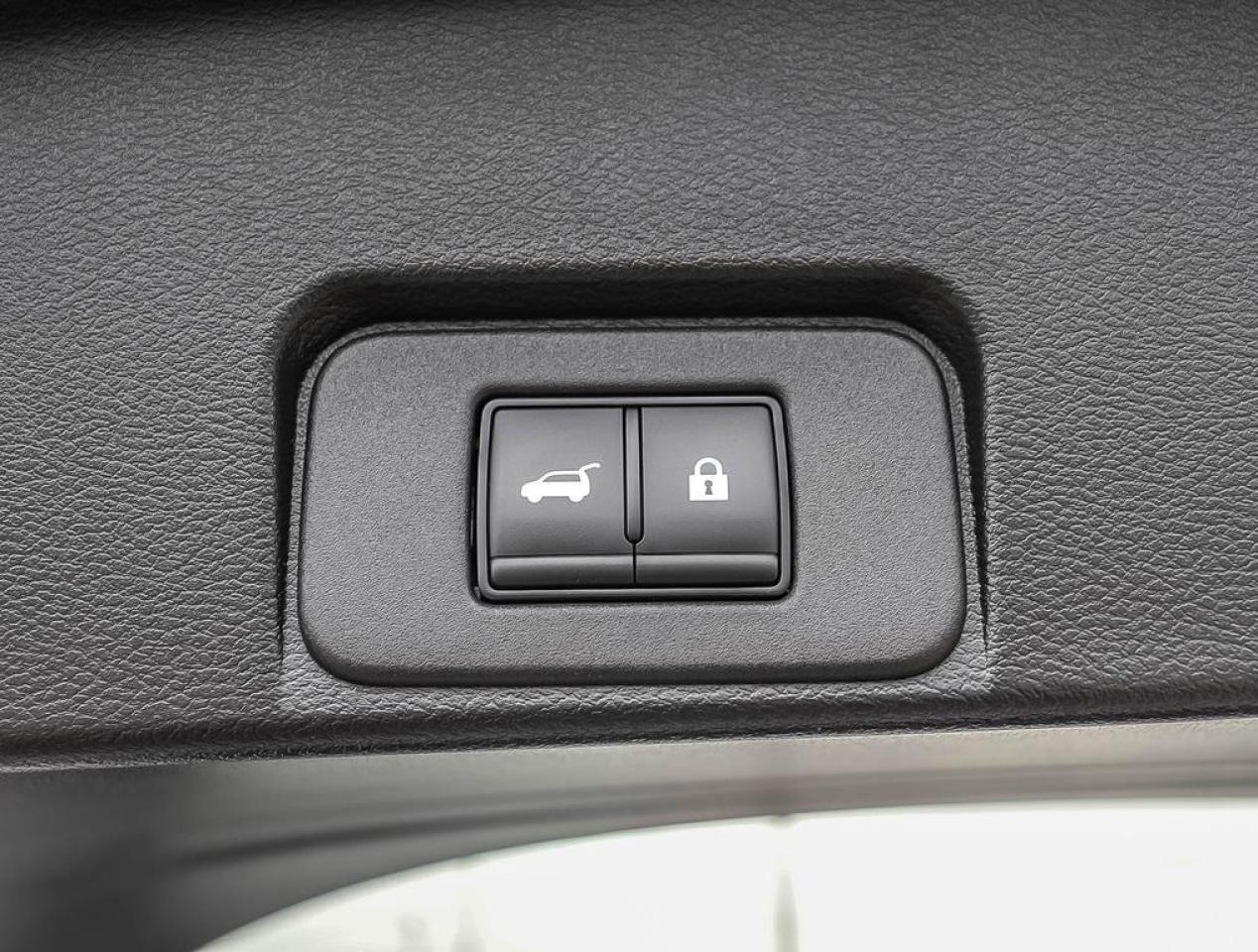 2024 Nissan Rogue Platinum  - Certified - HUD Photo