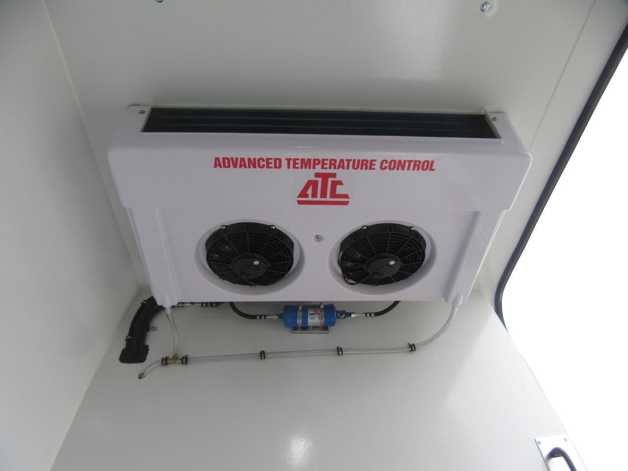 2024 Mercedes-Benz Sprinter 2500 HIGH ROOF 170” WB CARGO VAN NEW REEFER SYSTEM Photo