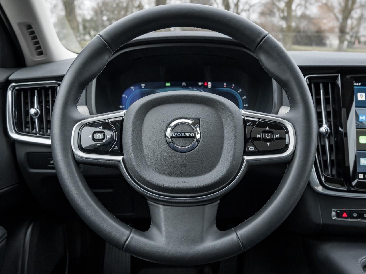 2025 Volvo V90 Cross Country B6 AWD Plus  19" ALLOY WHEELS  VOLVO CPO  S WAGON Photo
