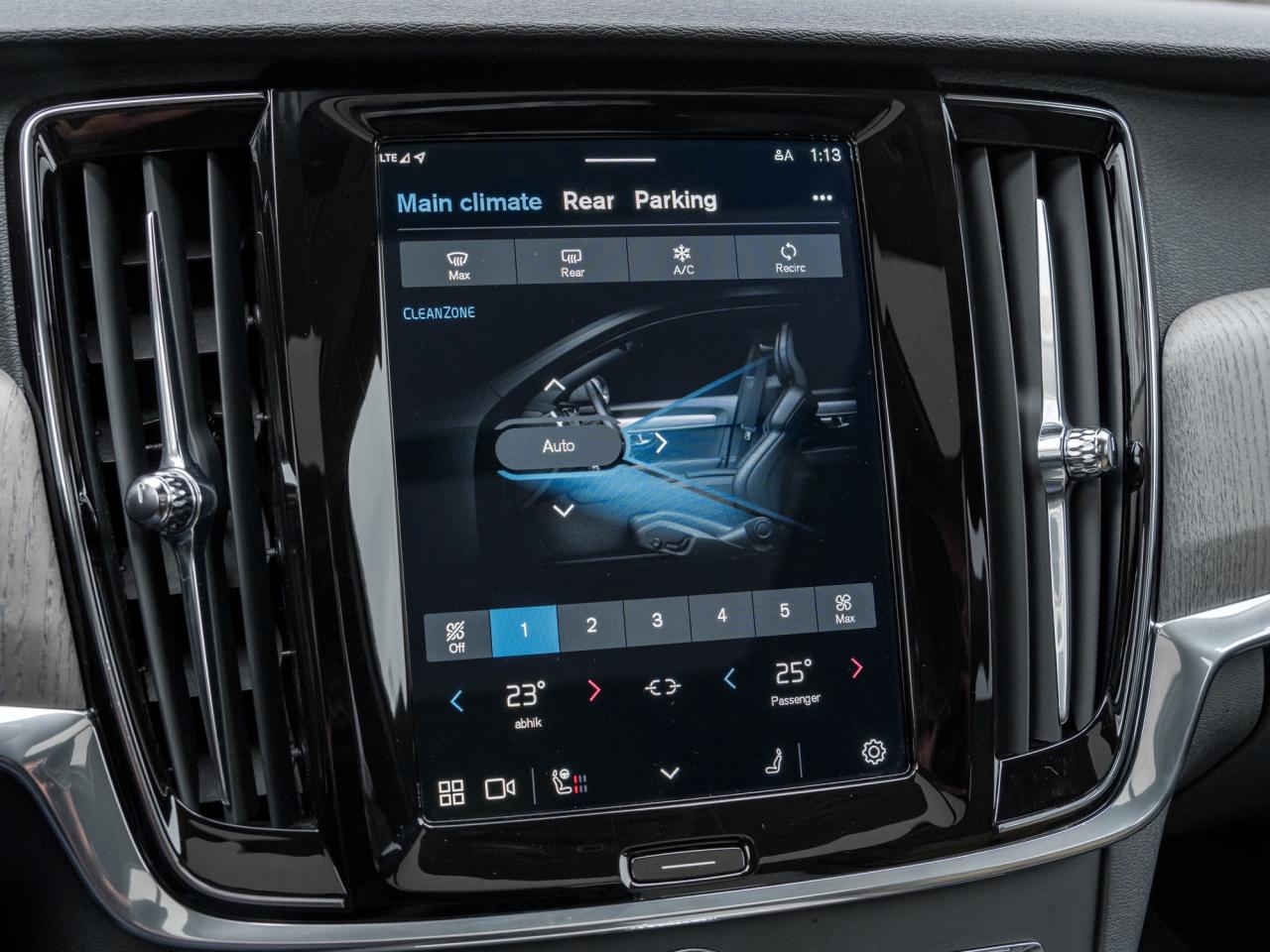 2025 Volvo V90 Cross Country B6 AWD Plus  19" ALLOY WHEELS  VOLVO CPO  S WAGON Photo