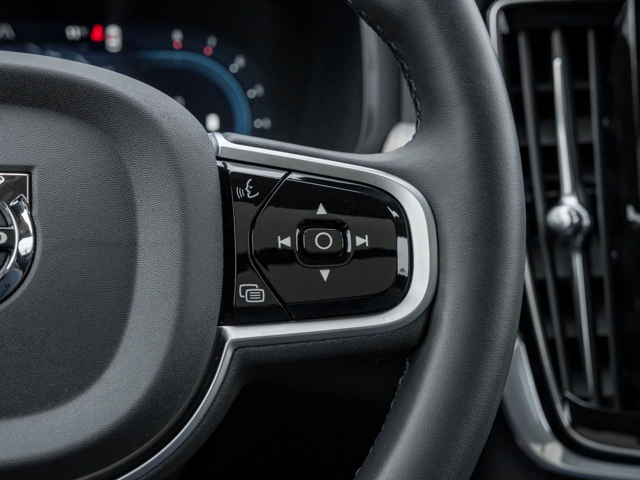 2025 Volvo V90 Cross Country B6 AWD Plus  19" ALLOY WHEELS  VOLVO CPO  S WAGON Photo