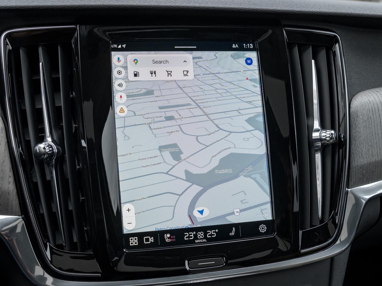 2025 Volvo V90 Cross Country B6 AWD Plus  19" ALLOY WHEELS  VOLVO CPO  S WAGON Photo