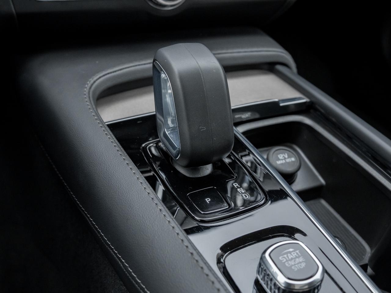 2025 Volvo V90 Cross Country B6 AWD Plus  19" ALLOY WHEELS  VOLVO CPO  S WAGON Photo