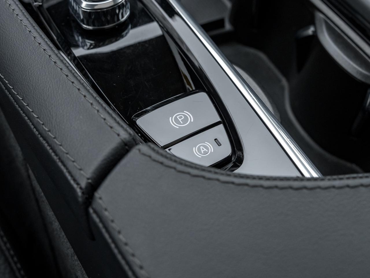 2025 Volvo V90 Cross Country B6 AWD Plus  19" ALLOY WHEELS  VOLVO CPO  S WAGON Photo