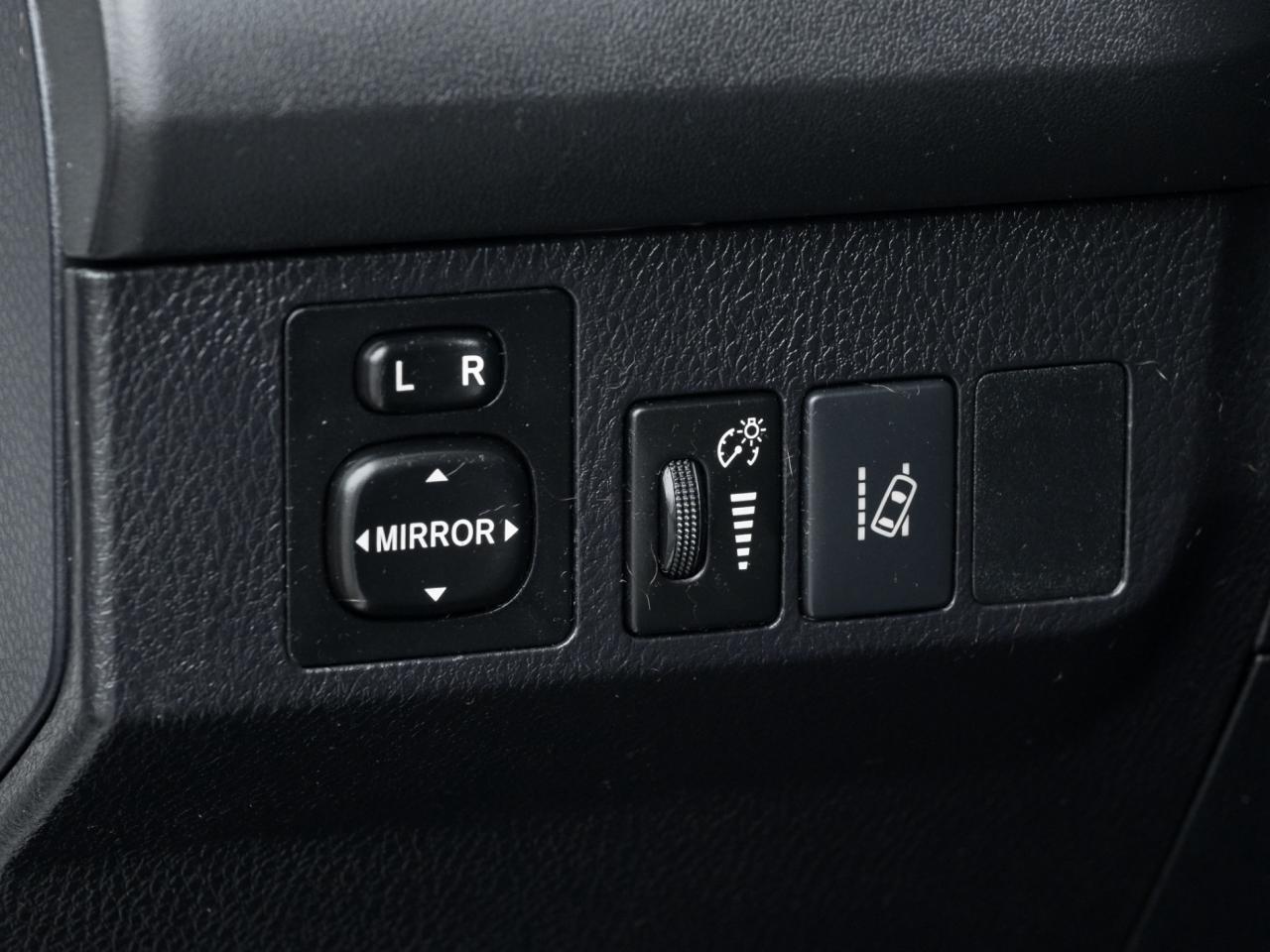 2017 Toyota RAV4 FWD LE -NO Accidents-Backup Cam-Push to Start-Blue Photo