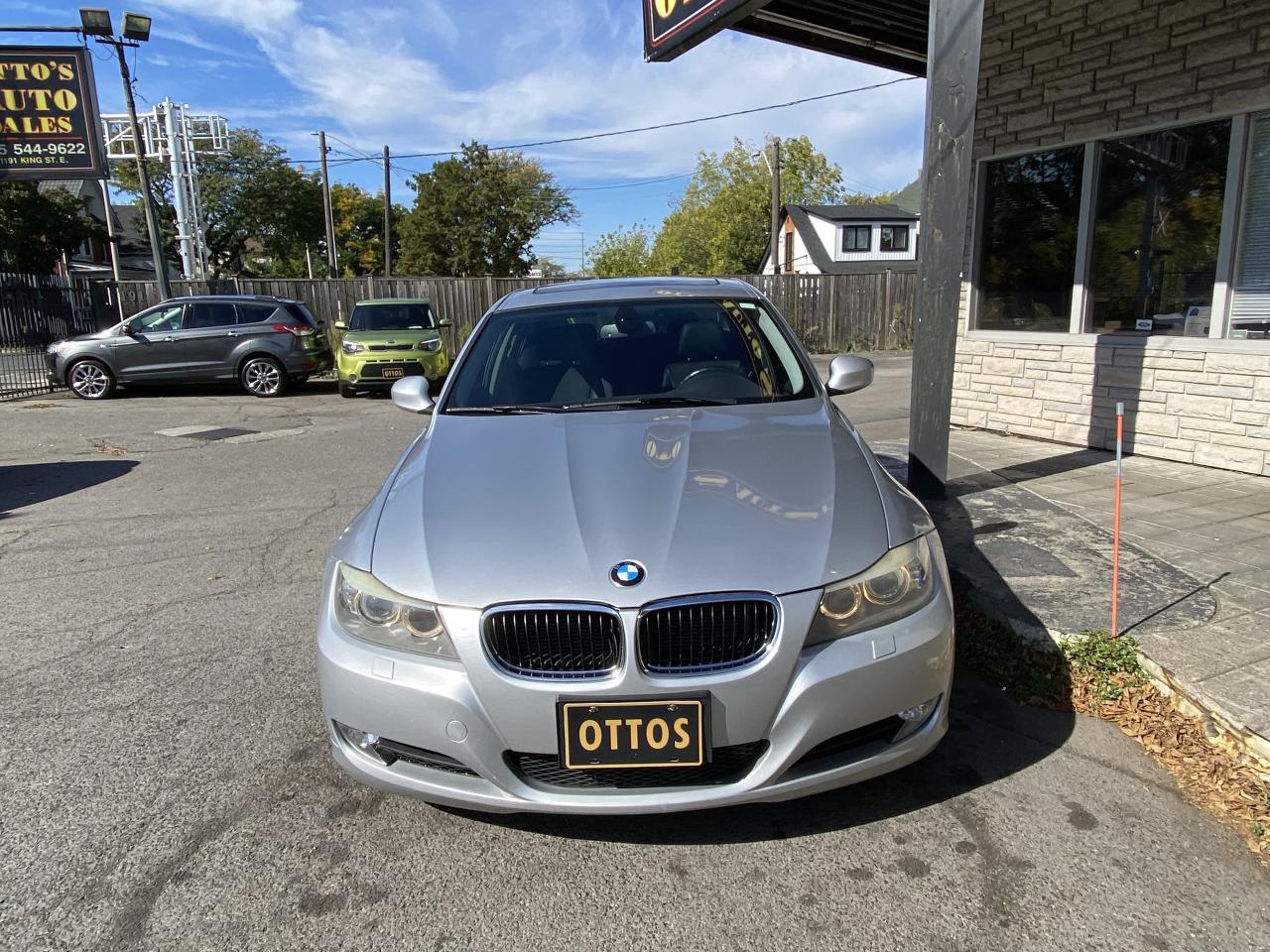 2011 BMW 3 Series 4dr Sdn 328i xDrive AWD Exec Ed Photo