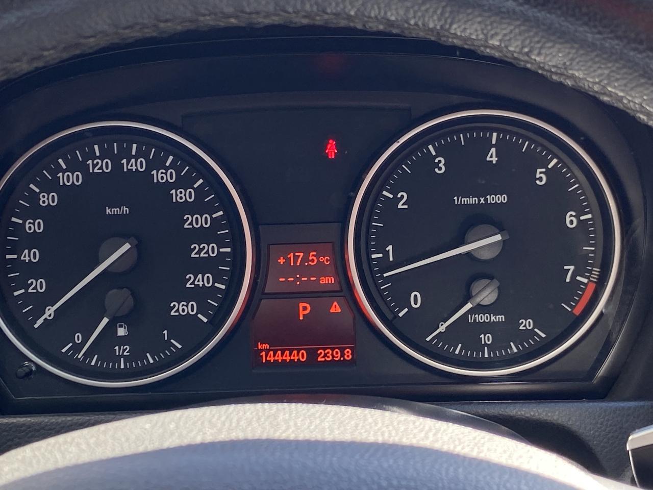 2011 BMW 3 Series 4dr Sdn 328i xDrive AWD Exec Ed Photo