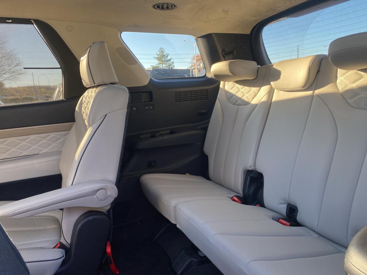 2022 Hyundai PALISADE Ultimate Calligraphy 7-Passenger AWD Photo