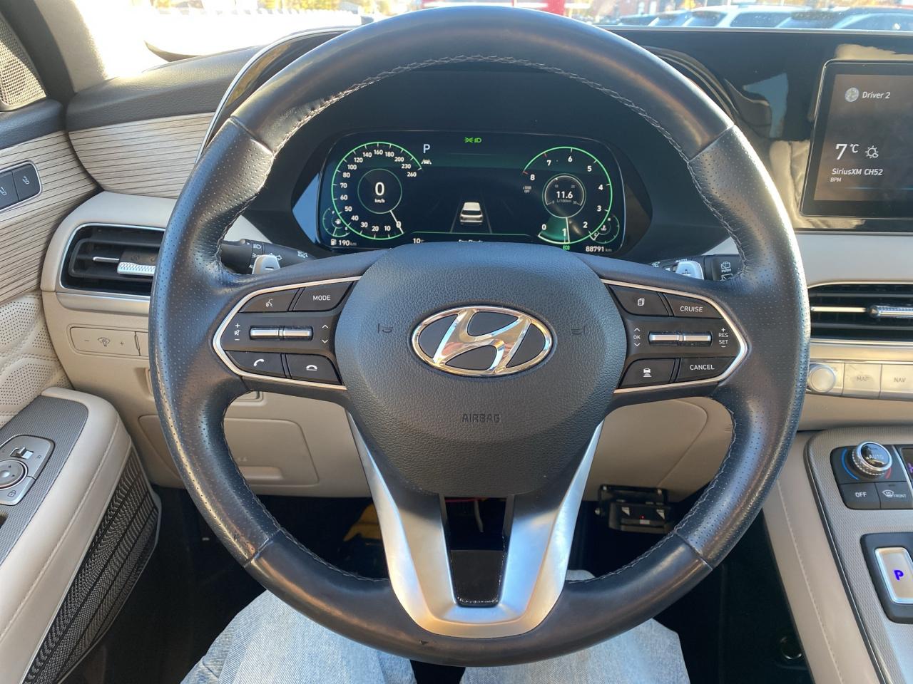 2022 Hyundai PALISADE Ultimate Calligraphy 7-Passenger AWD Photo