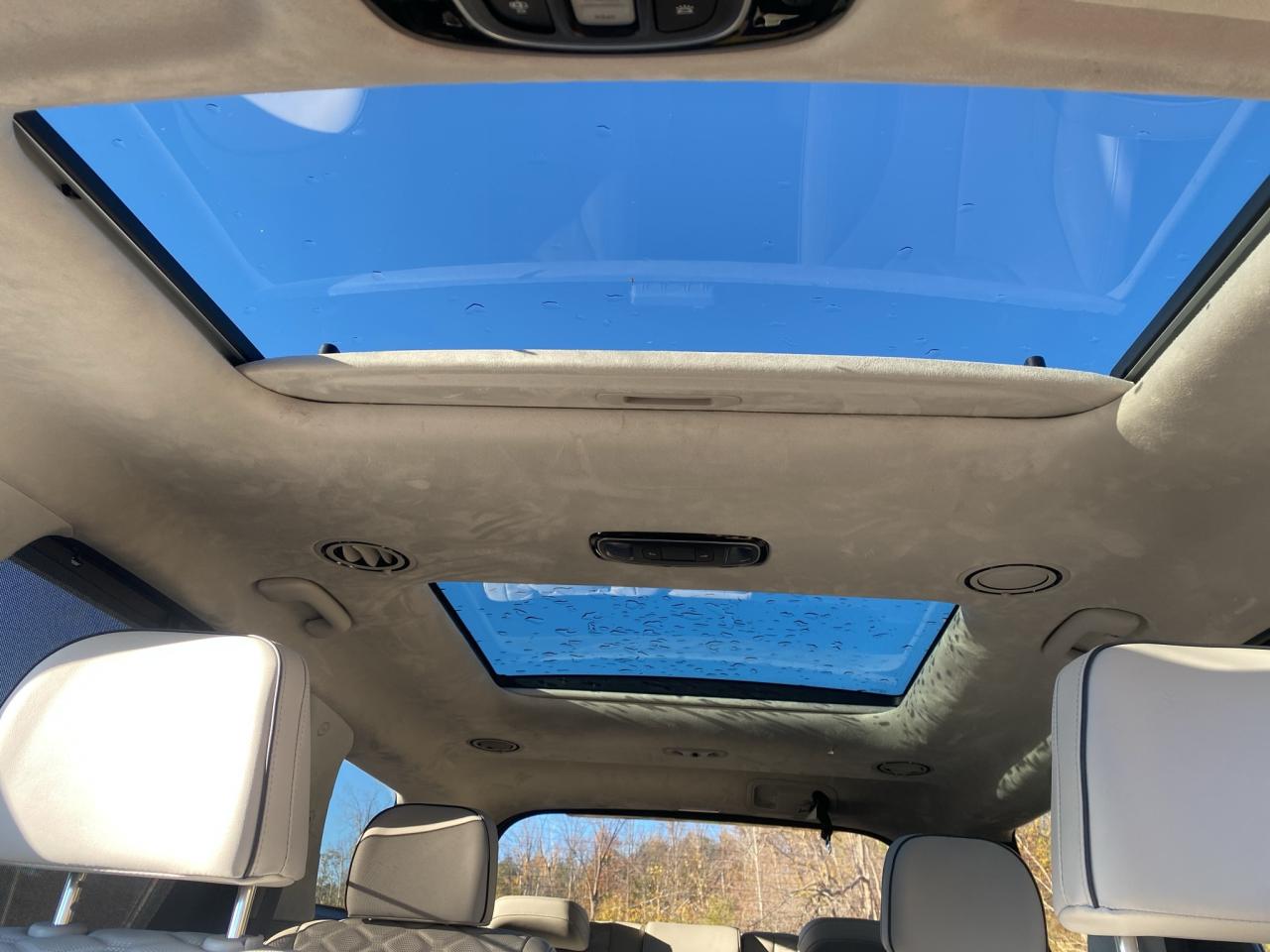 2022 Hyundai PALISADE Ultimate Calligraphy 7-Passenger AWD Photo