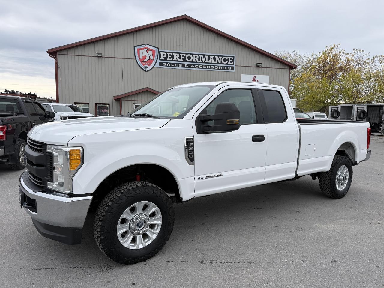 2017 Ford F-350 4WD SuperCab 164  XLT Photo