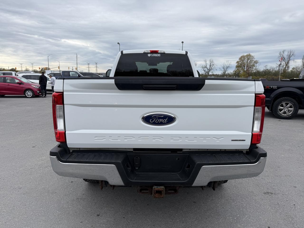 2017 Ford F-350 4WD SuperCab 164  XLT Photo