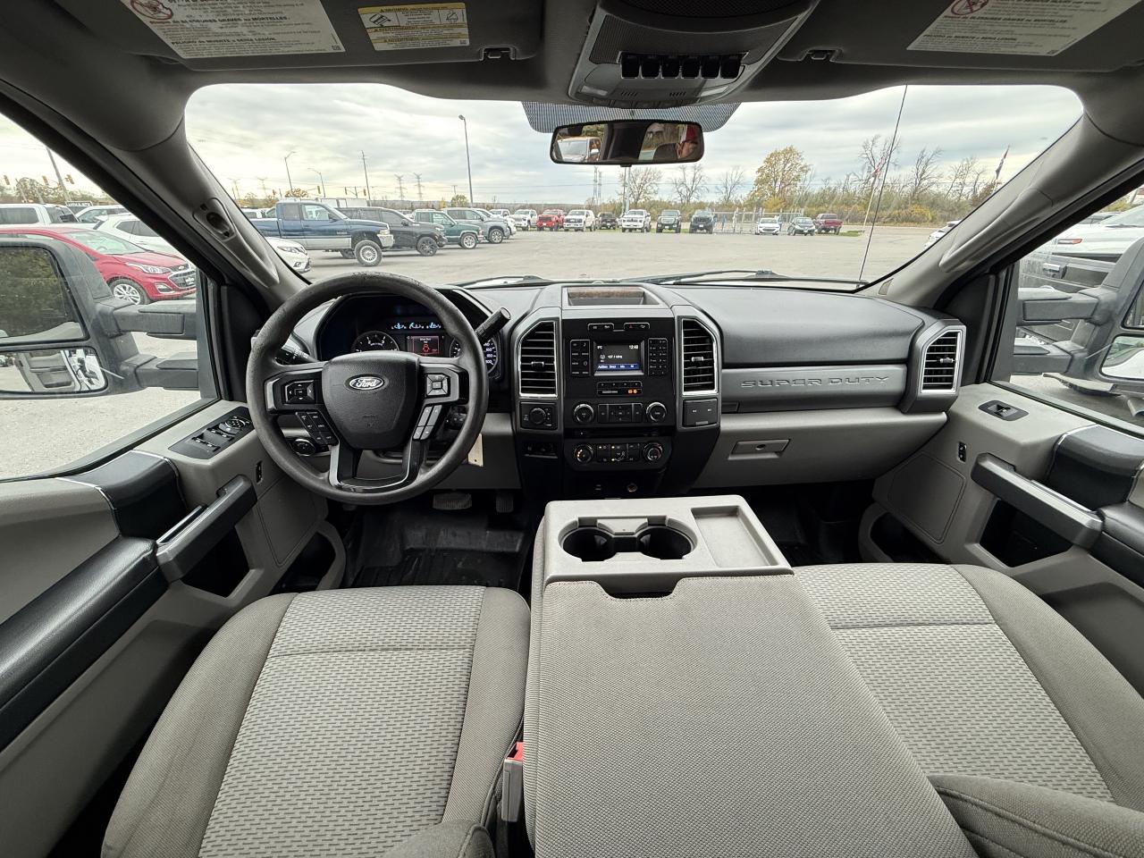 2017 Ford F-350 4WD SuperCab 164  XLT Photo