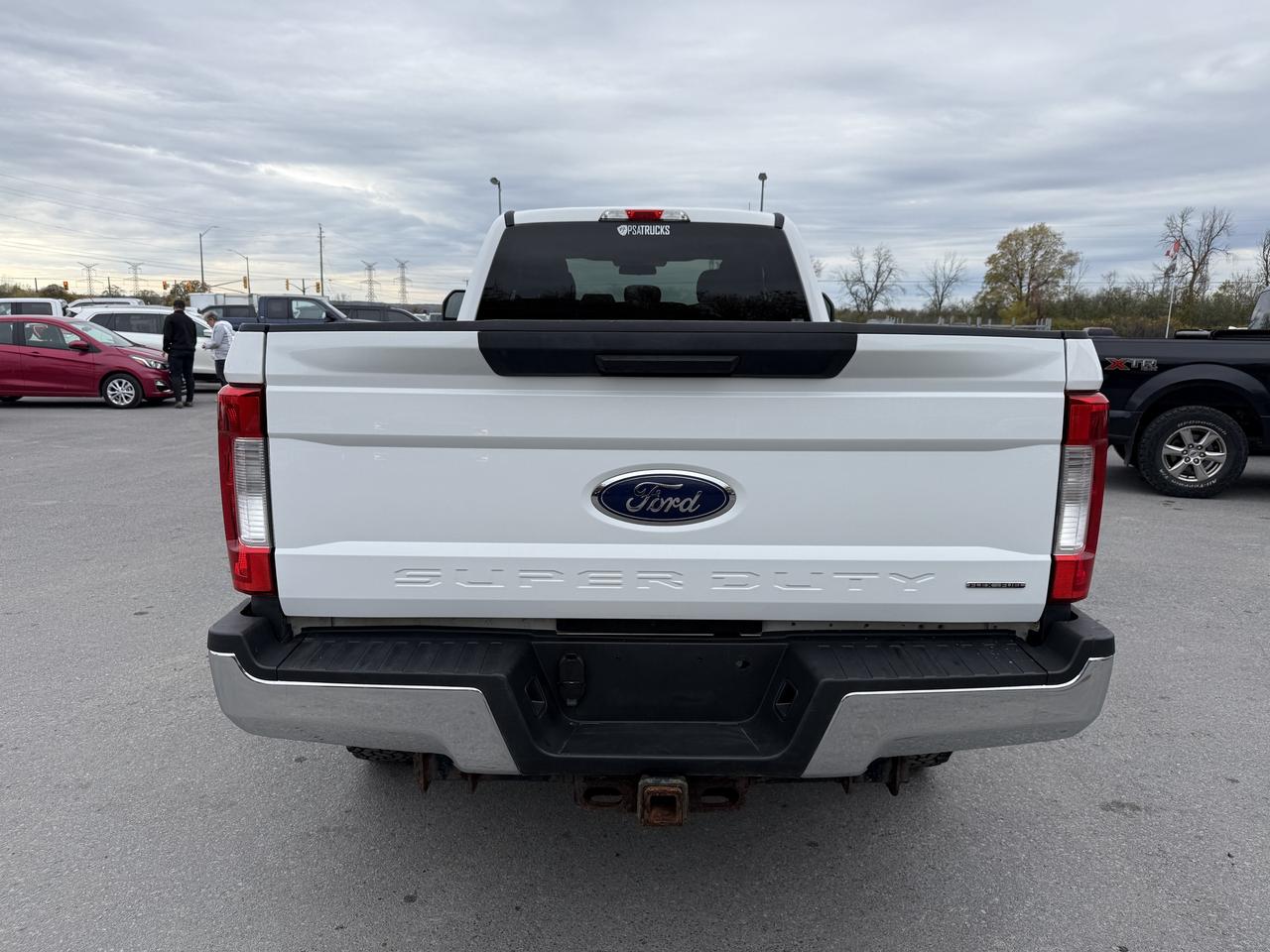 2017 Ford F-350 4WD SuperCab 164  XLT Photo