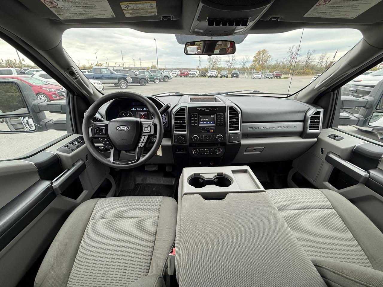 2017 Ford F-350 4WD SuperCab 164  XLT Photo