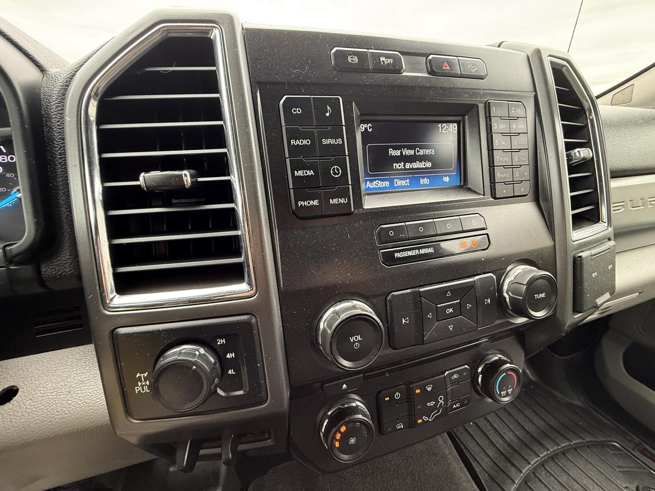 2017 Ford F-350 4WD SuperCab 164  XLT Photo